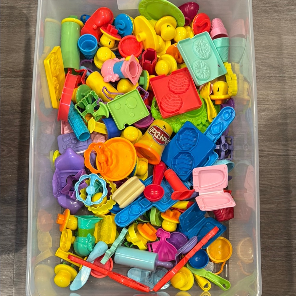 Like New Play-Doh Set